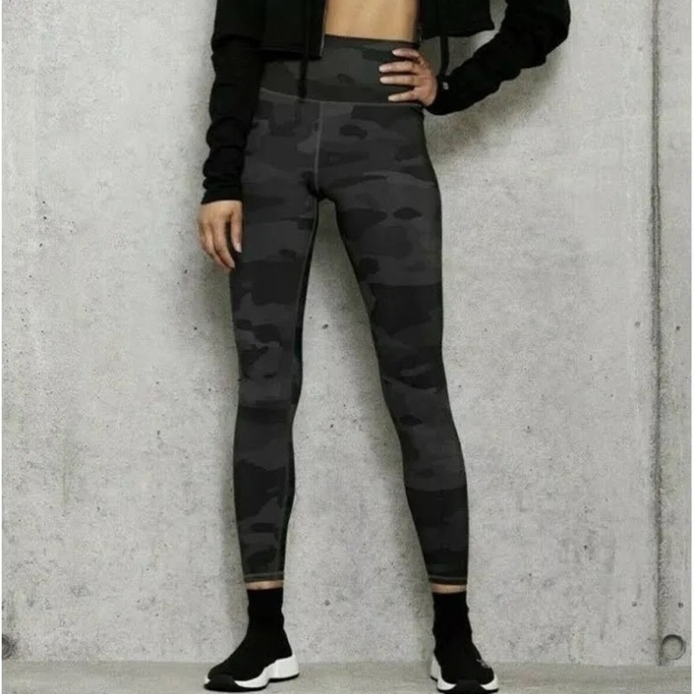 Camo Alo leggings size Small